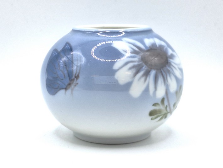Blue Butterfly’ Bud Vaas - Royal Copenhagen
