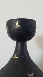 Zwarte vaas met reliëfdecor, Rosenthal