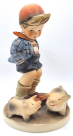 Hummel beeldje 'Farm boy'