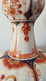 Delftse knobbelvaas in Pijnacker decor