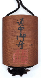 Japanse inro met dobbelstenen