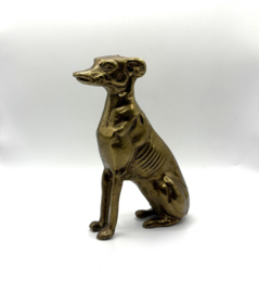 Zittende messing greyhound