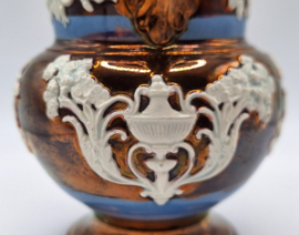 Lustreware schenkkan met floraar decor