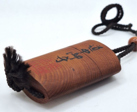 Japanse inro met dobbelstenen