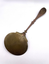 Russische serveerlepel met emaille