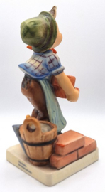 Hummel beeldje 'Der Schwerarbeiter / The builder'