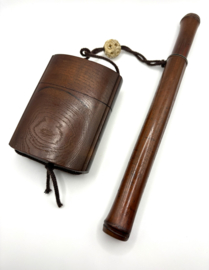 Japanse pijphouder en tabaksdoos