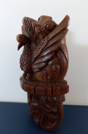 Houten lepelrek met pauw