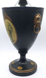 Kastanjevaas Italiaanse stijl