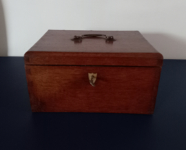 Grote houten kist