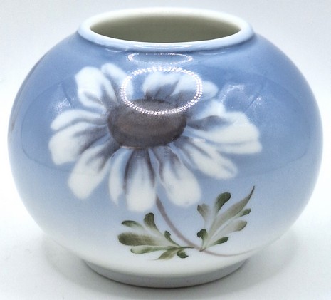 Blue Butterfly’ Bud Vaas - Royal Copenhagen