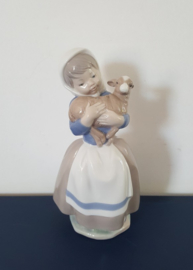 Lladro Nao beeldje, meisje met lam