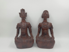 Stel Javaanse terracotta huwelijksbeelden