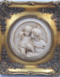 Composiet reliëf cherubijnen