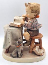 Hummel beeldje 'Little Bookkeeper'