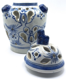 Chinees wierrookpotje met tempelleeuw 