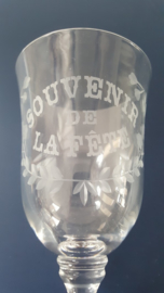 Geëtst wijnglas "Souvenir de la fête"