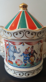 Sadler theepot - Edwardian entertainments circus