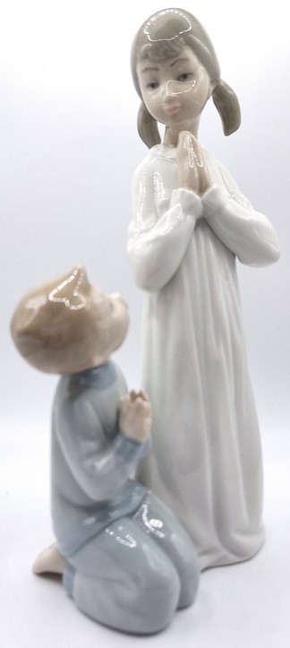 Lladro Teaching to pray #4779