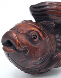 Netsuke van een koi