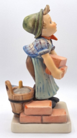 Hummel beeldje 'Der Schwerarbeiter / The builder'