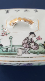 Chinees verguld zeepbakje