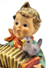 Hummel beeld 'Let's sing Heini'