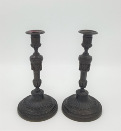 Set koperen Lodewijk XVI-stijl tafelkandelaars
