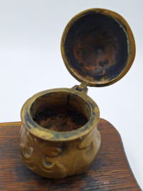 Inktstel van hout en messing
