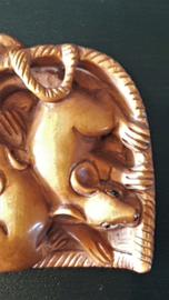 Netsuke van 3 ratten in een mandje
