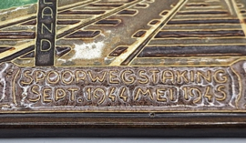 Cloisonné tegeltje 'Verzet Voor Vaderland'