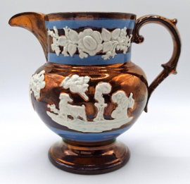 Lustreware schenkkan met floraar decor