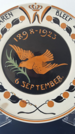 Herinneringsbord 25 jarig regeringsjubileum koningin Wilhelmina