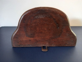 Eikenhouten wandconsole met leeuw