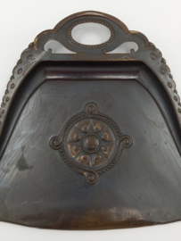 Art nouveau stoffer en blik