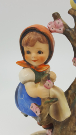 Hummel beeldje 'Frühling / Apple tree girl' (groot)