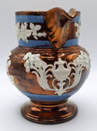 Lustreware schenkkan met floraar decor