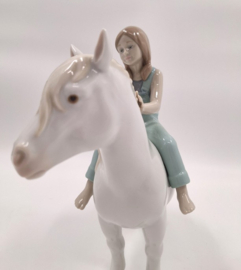 Lladro, meisje op pony #9139