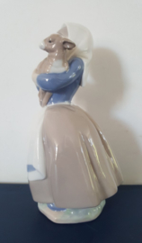 Lladro Nao beeldje, meisje met lam