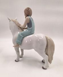 Lladro, meisje op pony #9139