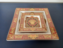 Groot bord met Versace Medusa decor