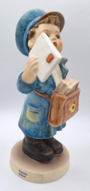 Hummel beeldje 'Eilbote / Postman', postbode