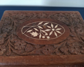 Houten kistje met inlegwerk