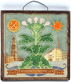 Cloisonné tegeltje tabaksfabriek Niemeijer