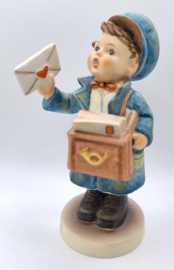 Hummel beeldje 'Eilbote / Postman', postbode