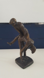 Bronzen beeldje haasje over