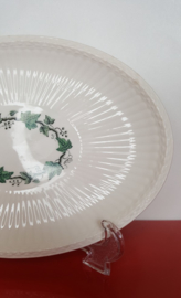 Twee Wedgwood ovalen schaaltjes van Stratford