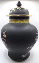 Dekselvaas door Adams Tunstall