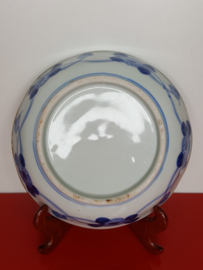 Japans bordje met floraal decor