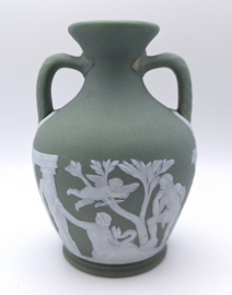 Groen Portland Wedgwood vaasje